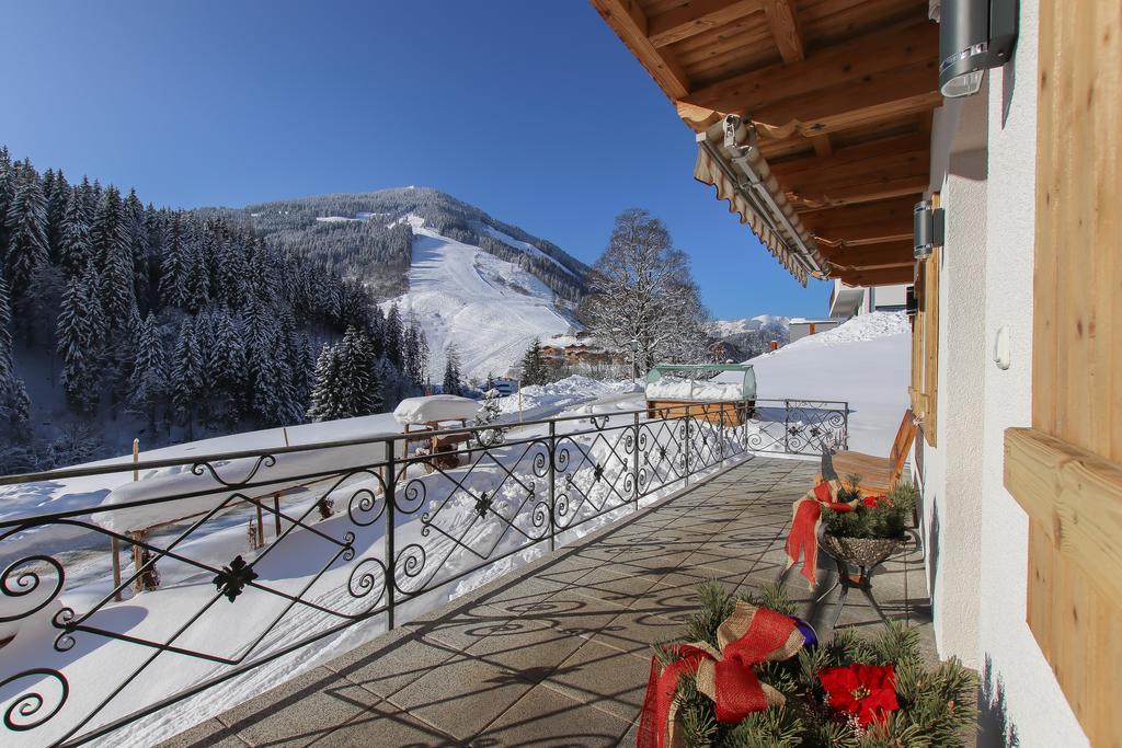 Ferienwohnung Obertaxinghof Saalbach-Hinterglemm Exterior foto